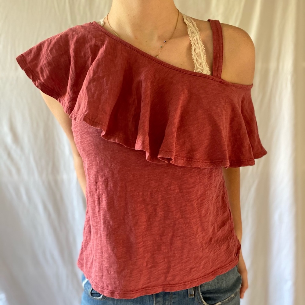 Off the shoulder Altar’d State top
